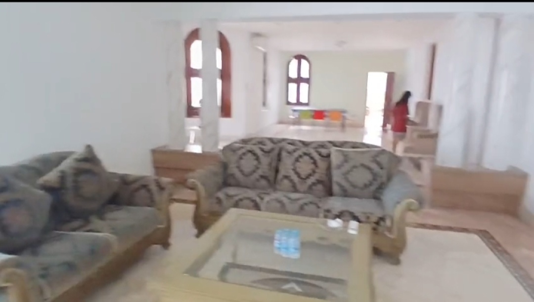 Rumah Sewa di Kawasan Surabaya Kota, Surabaya, Lokasi Strategis, Harga Menarik