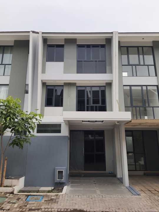 Rumah Sewa Nyaman Lokasi Lakarsantri, Surabaya, LB 150m²