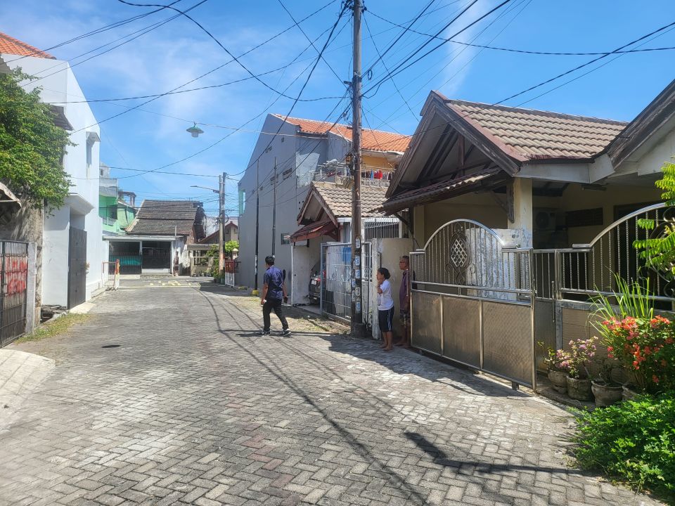 Rumah Siap Huni di Surabaya Kota, Surabaya, LT 102m², Harga 1,07 Miliar /tahun