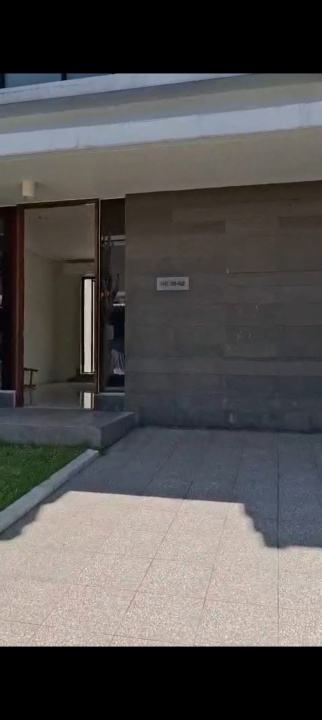 Dikontrakkan Rumah Terjangkau di Citraland, Surabaya, LT 105m²