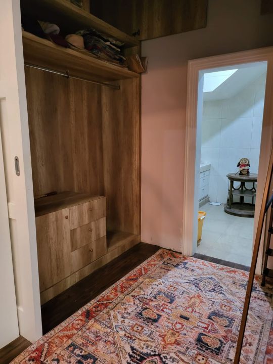 Rumah Sewa Murah Lokasi Kebayoran Baru, Jakarta Selatan, LB 300m²