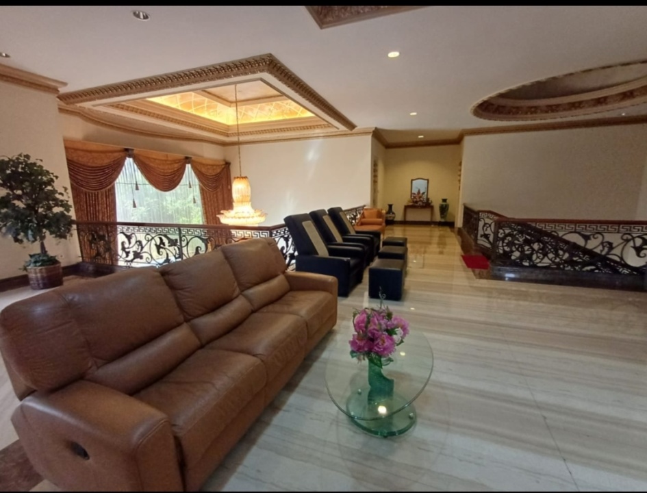 Dikontrakkan Rumah Terjangkau di Sukolilo, Surabaya, LT 667m²