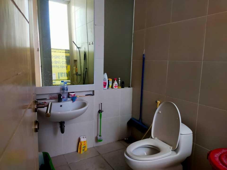 Disewakan Rumah Terjangkau di Pakuwon City, Surabaya, LT 90m²