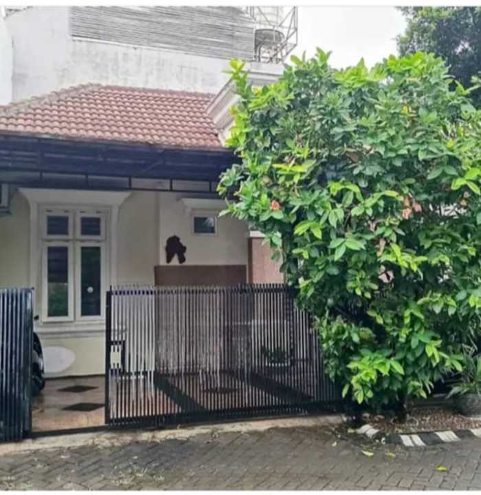 Disewakan Rumah Murah di Jambangan, Surabaya, LT 96m²