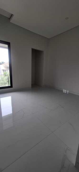 Disewakan Rumah Terjangkau di Citraland, Surabaya, LT 210m²