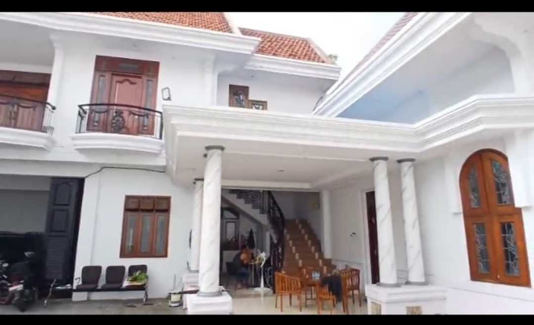 Rumah Sewa di Kawasan Raya Darmo, Surabaya, Lokasi Strategis, Harga Menarik