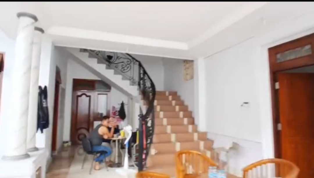 Rumah Sewa di Kawasan Raya Darmo, Surabaya, Lokasi Strategis, Harga Menarik