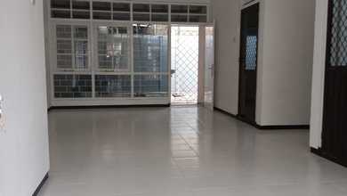 Rumah Dijual di Wonorejo, Surabaya, LB 140m², Harga Terbaik!