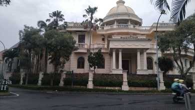 Rumah Area Luxury Citraland, Surabaya - Harga Menarik 27,5 Miliar
