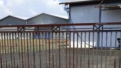 Pabrik dengan Tanah Luas Dijual Murah Lokasi Benjeng