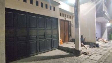 Rumah Modern Luas 129 Jual di Pakal, Surabaya
