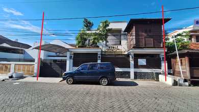 Dijual rumah Eksklusif di Sukomanunggal, Surabaya - LT 250m²