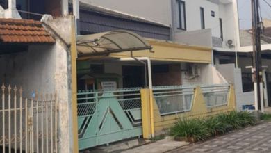 Rumah Dijual di Wonocolo, Surabaya, LB 267m², Harga Kompetitif!