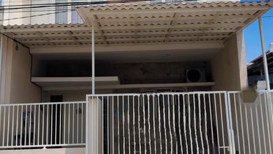 Rumah Dijual di Wonorejo, Surabaya, LB 105m², Harga Terbaik!