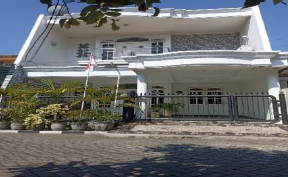 Kesempatan Rumah di Taman, Sidoarjo, LB 125m², Harga 600 Juta