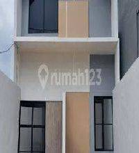 Rumah Modern Luas 100 Jual di Rungkut, Surabaya