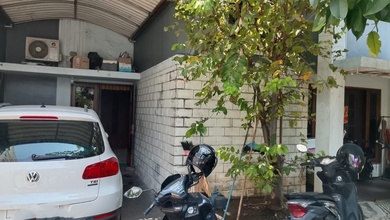 For Sale rumah Eksklusif di Wiyung, Surabaya - LT 162m²