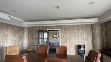 Disewakan Unit Perkantoran Furnish Mewah Royal