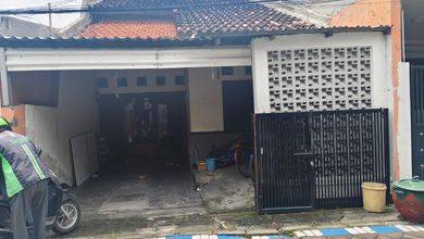 Jual Rumah Bagus LT 108 m2 area Kebraon, Surabaya
