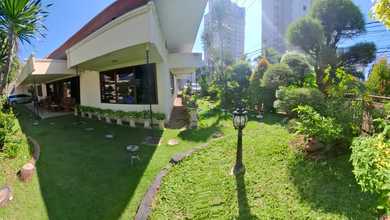 Rumah Mewah di Kawasan Dukuh Pakis, Surabaya, LB 500m², Harga 18,6 Miliar