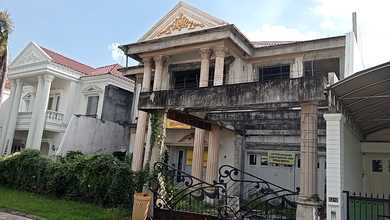 Rumah Elegan di Lakarsantri, Surabaya, 5 KT, LT 375m²