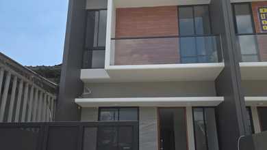 Rumah Dijual di Rungkut Industri, Surabaya, LB 150m², Harga Kompetitif!