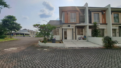 Kesempatan Rumah di Menganti, Gresik, LB 200m², Harga 1,1 Miliar
