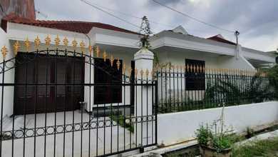 Rumah Dijual di Sukolilo, Surabaya, LB 120m², Harga Kompetitif!