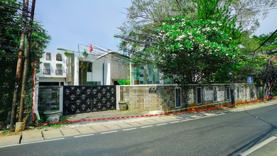 For Sale rumah Mewah di Kemang, Jakarta Selatan - LT 1493m²