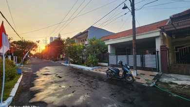 Rumah Dijual di Wonocolo, Surabaya, LB 284m², Harga Terbaik!