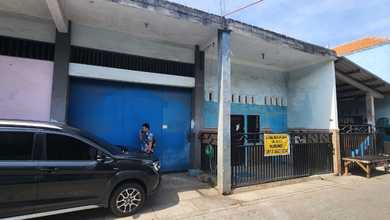 Promo Rumah di Kenjeran, Surabaya, LB 180m², Harga 900 Juta