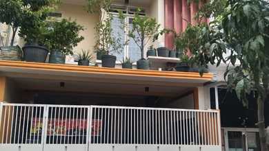 Jual Rumah Strategis di Sukolilo, Surabaya - LT 96m²
