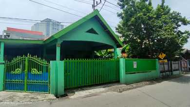 Promo Rumah di Sukolilo, Surabaya, LB 230m², Harga 1,5 Miliar