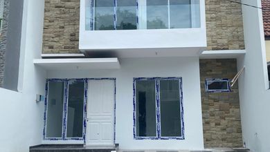 Jual Rumah Strategis di Citraland, Surabaya - LT 120m²