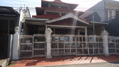 Hunian Elite di Kawasan Tenggilis Mejoyo, Surabaya, LB 500m², Harga 2,6 Miliar