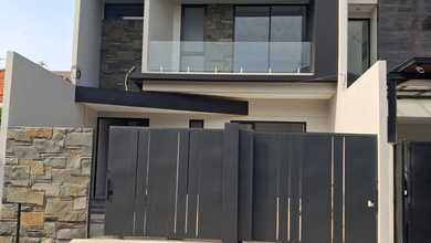 Dijual rumah Premium di Manyar, Surabaya - LT 176m²