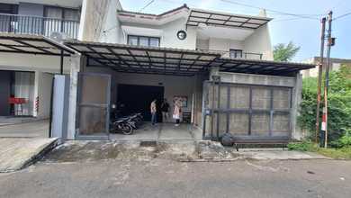 Kesempatan Rumah di Tambaksari, Surabaya, LB 250m², Harga 1,05 Miliar