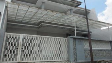 Rumah Elegan di Manyar, Surabaya, 4 Kamar Tidur, LT 240m²