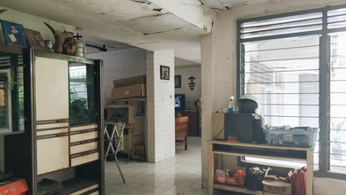 Rumah Dijual di Petemon, Surabaya, LB 90m², Harga Terbaik!
