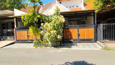 Dijual Rumah Nyaman di Rungkut, Surabaya - LT 180m²