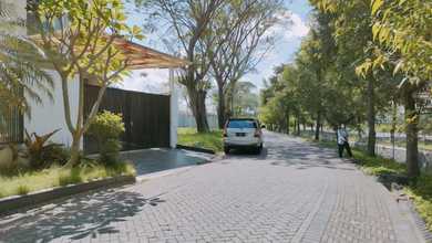 Dijual Rumah Nyaman di Citraland, Surabaya - LT 380m²