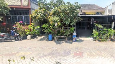 Rumah Dijual di Rungkut, Surabaya, LB 198m², Harga Terbaik!