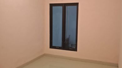 Kesempatan Rumah di Rungkut, Surabaya, LB 70m², Harga 600 Juta