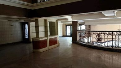 Penawaran Eksklusif, rumah Prestisius di Surabaya Kota, Surabaya, LB 527m²