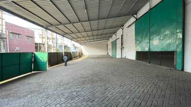 Gudang Bersih Istimewa Lokasi Dekat Tol Tandes