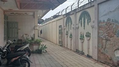 Gudang Dan Rumah Di Tanah Merah Dekat Jembatan Suramadu