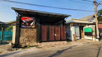 Rumah Siap Pakai di Kawasan Surabaya Kota, Surabaya, LT 270m²