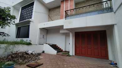 Penawaran Eksklusif, rumah Mewah di Surabaya Kota, Surabaya, LB 790m²