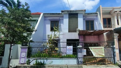 Rumah Dijual di Surabaya Kota, Surabaya, LB 300m², Harga Kompetitif!