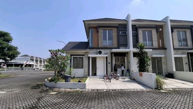 Rumah Dijual di Menganti, Gresik, LB 71m², Harga Terbaik!